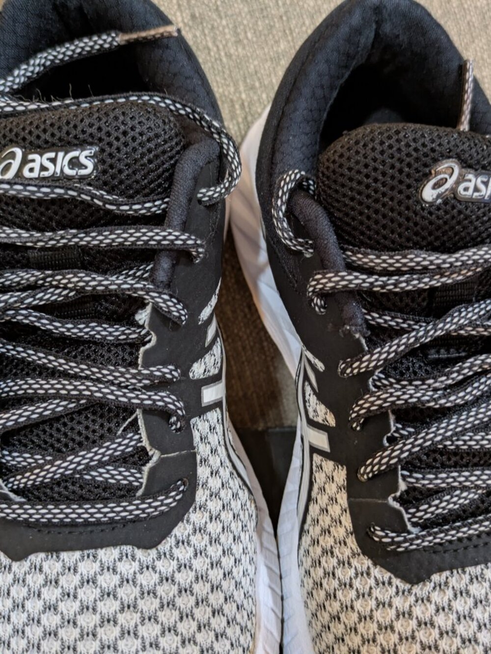 Asics Fuzex Lyte 2 Running Shoes Women Size 6 Sneakers T769N Black Gray Athletic - Picture 3 of 7